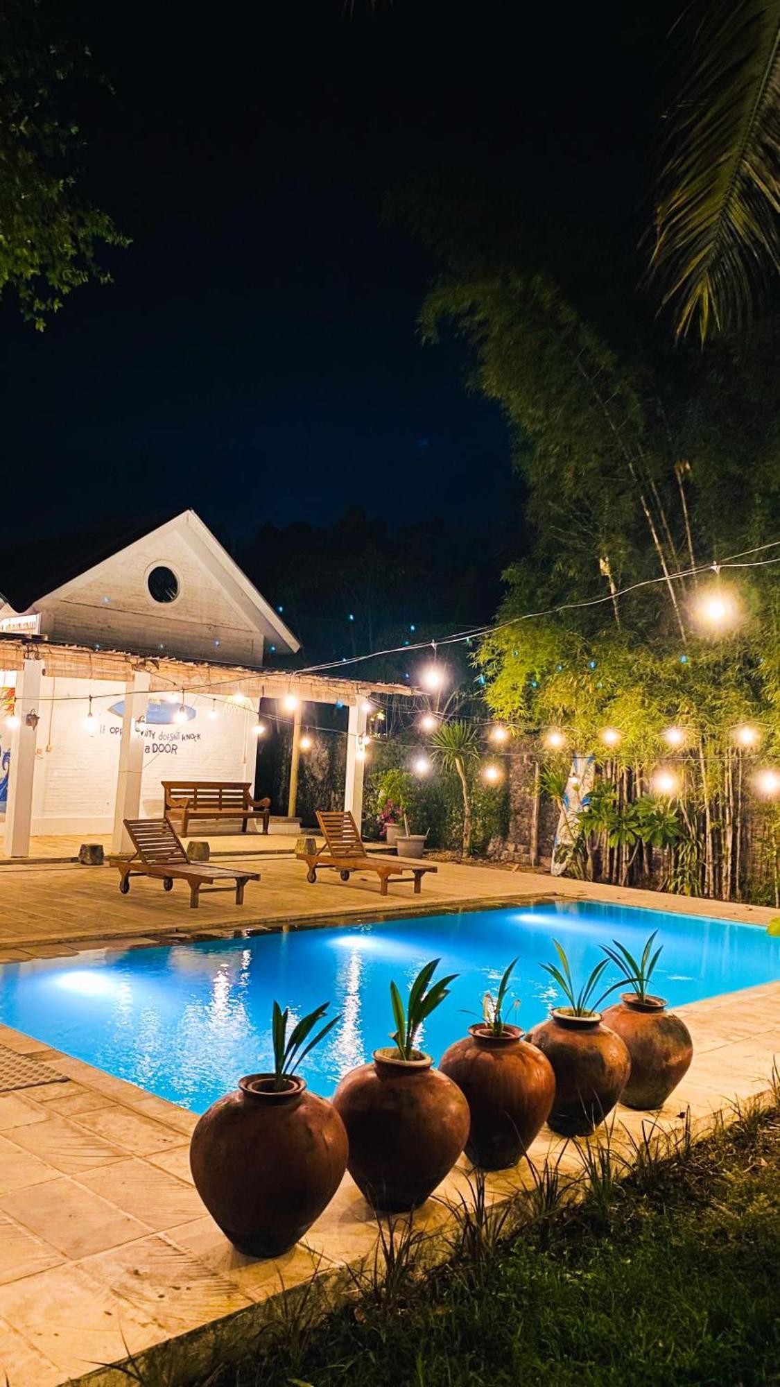 Pasir Putih Resort & Resto Maluk المظهر الخارجي الصورة